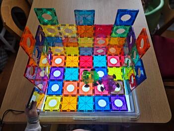 aktivity světelný panel - míchání barev s&nbsp;Connetix