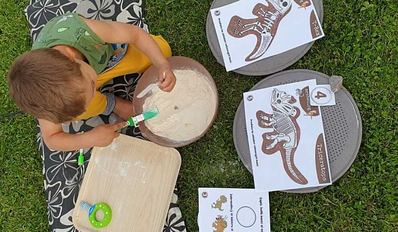 dinosauří aktivity - dino bojovka