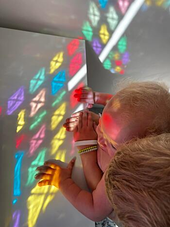 jak si hrát s&nbsp;magnetickou stavebnicí Connetix - Pinterest okno