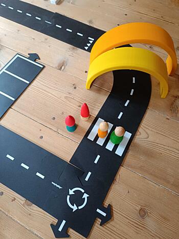 jak si hrát s&nbsp;dřevěnou duhou Goki - silnice a&nbsp;tunely