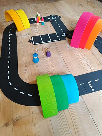 jak si hrát s&nbsp;dřevěnou duhou Goki - silnice a&nbsp;tunely