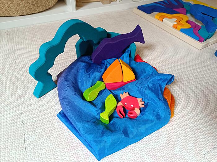 jak si hrát s&nbsp;dřevěnou duhou Goki - malý svět moře