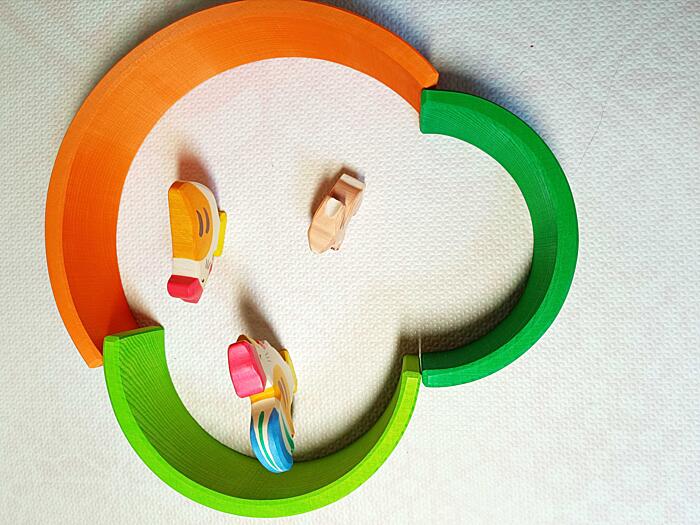 jak si hrát s&nbsp;dřevěnou duhou Goki - ohrádky