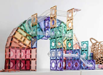 Jak vybrat magnetickou stavebnici podle&nbsp;počtu dílků - kuličková dráha Connetix