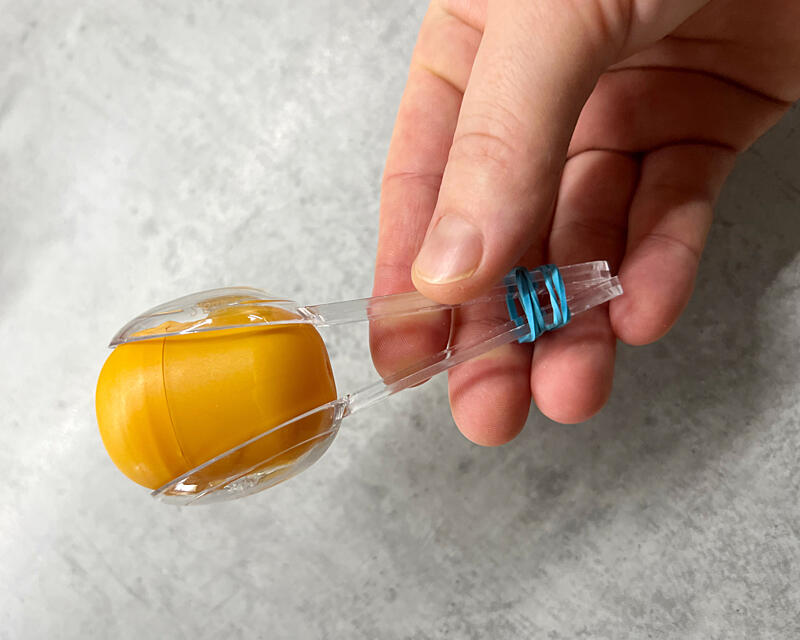 jak využít zbylý písek z&nbsp;malování pískem - vlastní rumba koule