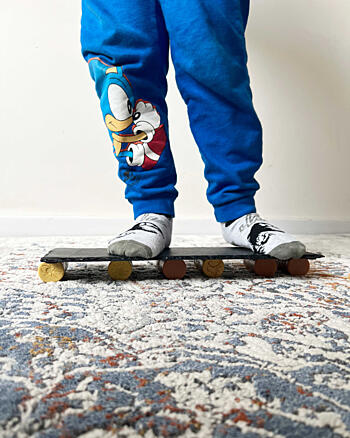 jak využít modelovací válečky Yellow Door - balanční prkno