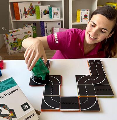 srovnání magnetických silnic - silniční dlaždice Learn and Grow Toys