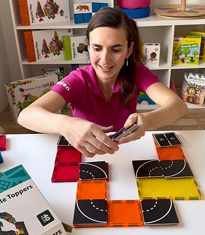 srovnání magnetických silnic - silniční dlaždice Learn and Grow Toys