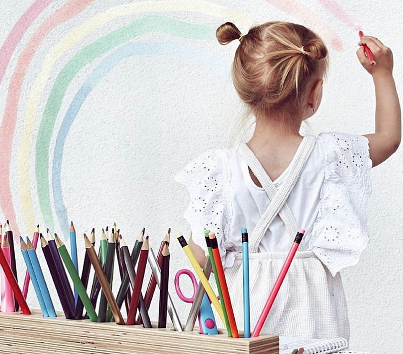 jak vybavit koutek pro&nbsp;prvňáčka - tužkovnik