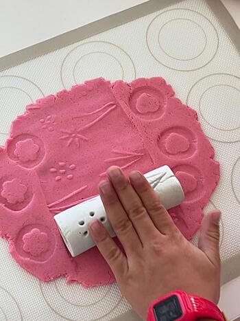 jak si vyrobit vlastní modelovací válečky jako Yellow Door